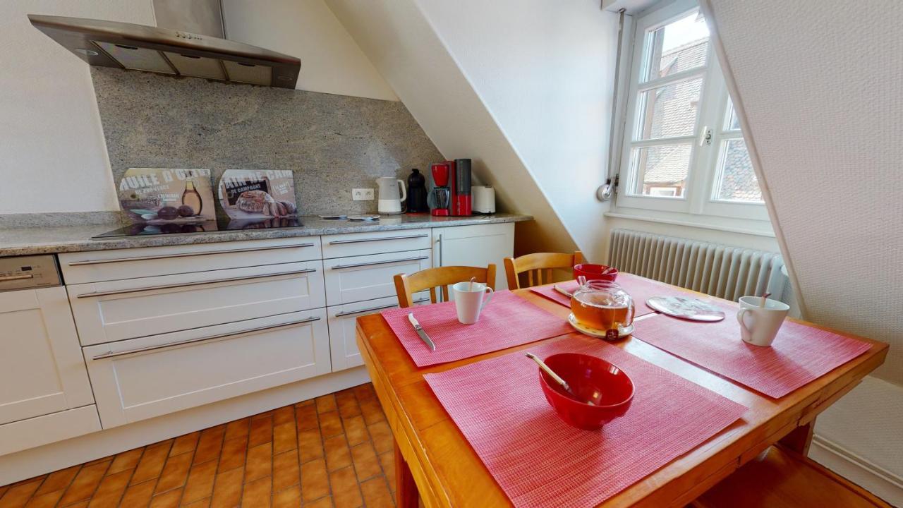 Aux Bijoux De Colmar - Le Saphir - 1 Parking Gratuit Appartement Buitenkant foto